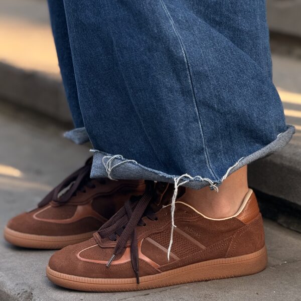ALOHAS BROWN