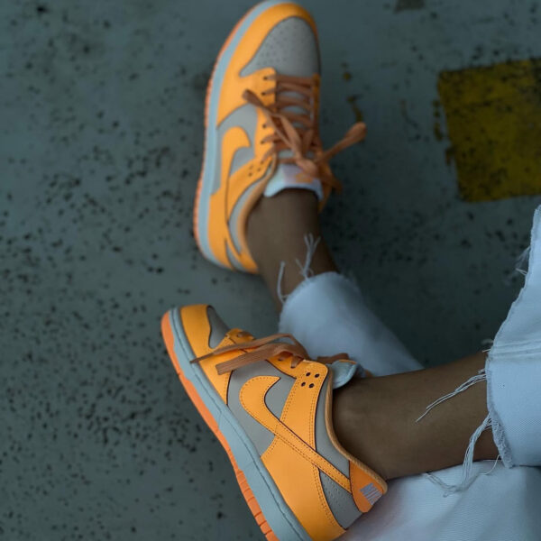 NIKE DUNK LOW ORANGE