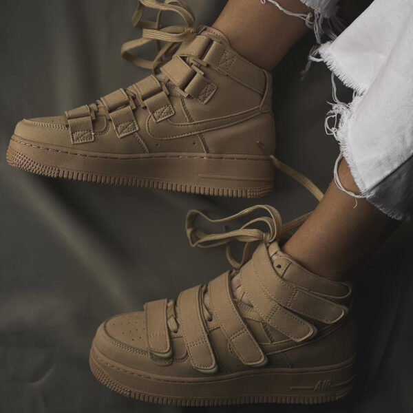 NIKE AIR FORCE 1 X BILLIE EILISH (MUSHROOM)
