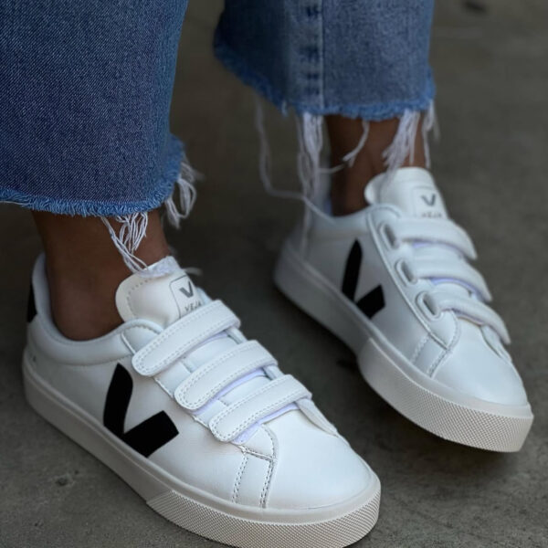 VEJA WHITE